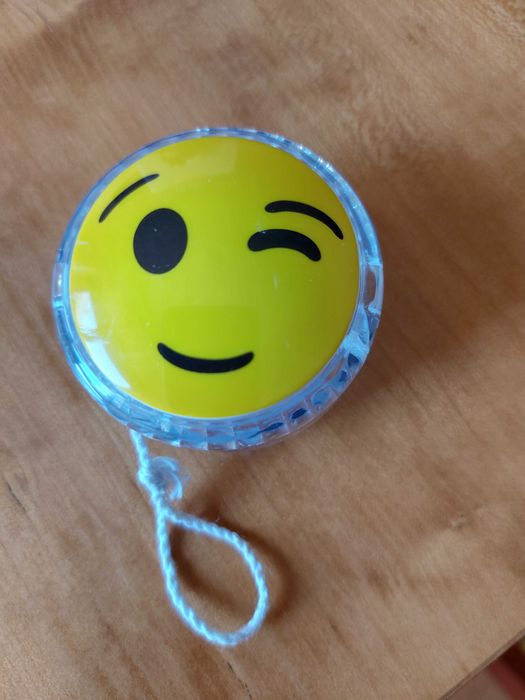 Yoyo Emogi 2 faces