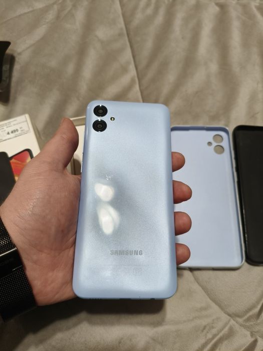 Samsung galaxy a04e 3/32 идеальное состояние.Полный комплект.андроид14
