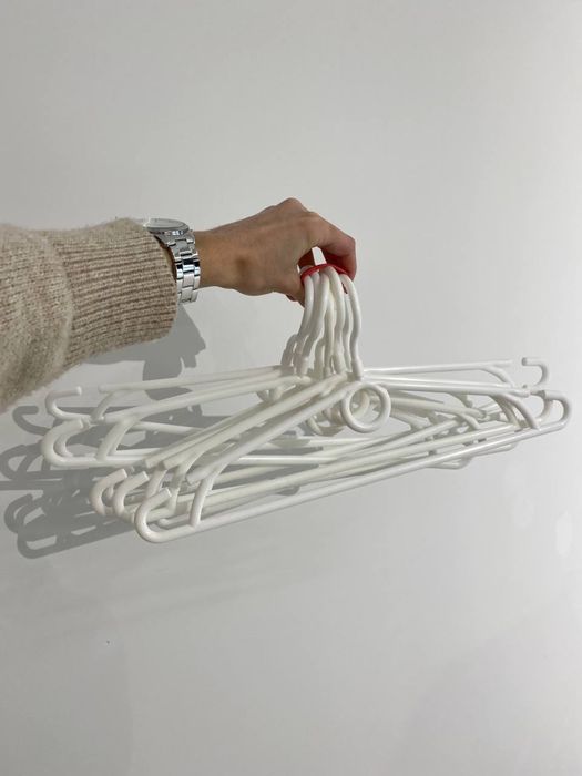 Вішаки плечі, є багато шт. в наявності