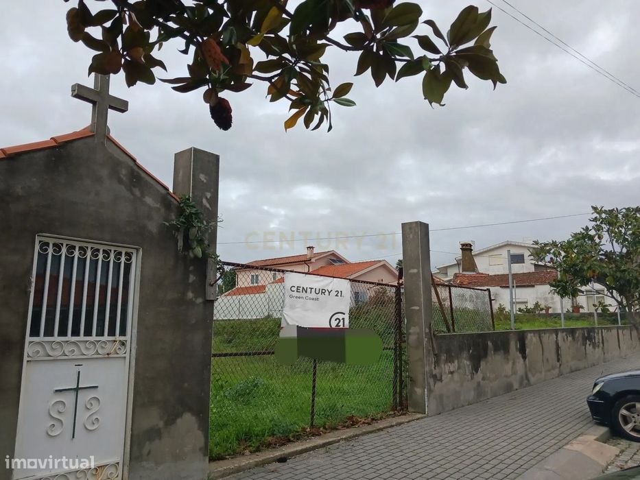 Land for Construction - Paços de Brandão