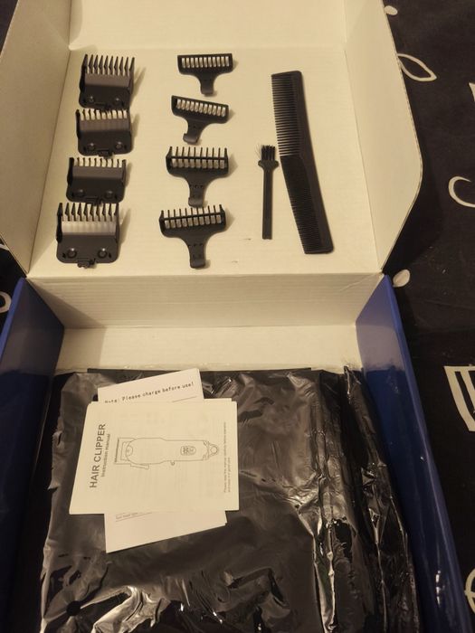 A komplet - trymer, maszynka do strzyżenia i  golarka