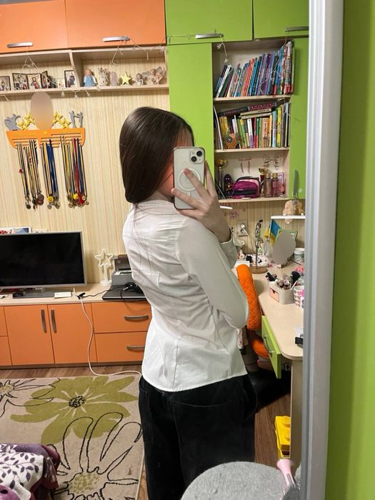 Біла рубашка жіноча xs