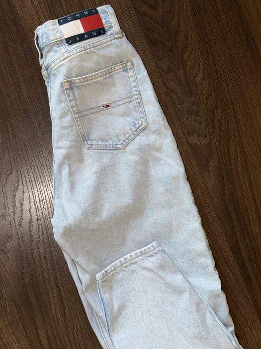 Оригінальні джинси Tommy Jeans MOM, розмір 24