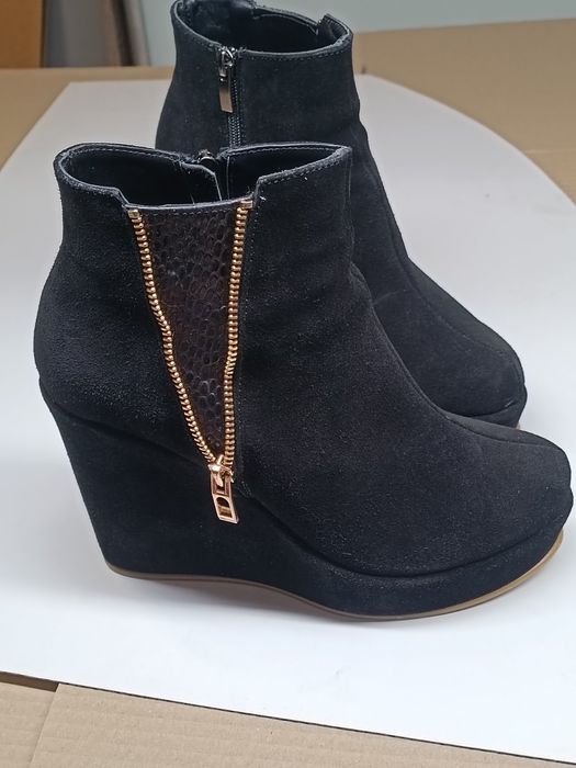 Женские ботильоны на танкетке 
Все
Товары
Домашнее задание
Визуальные