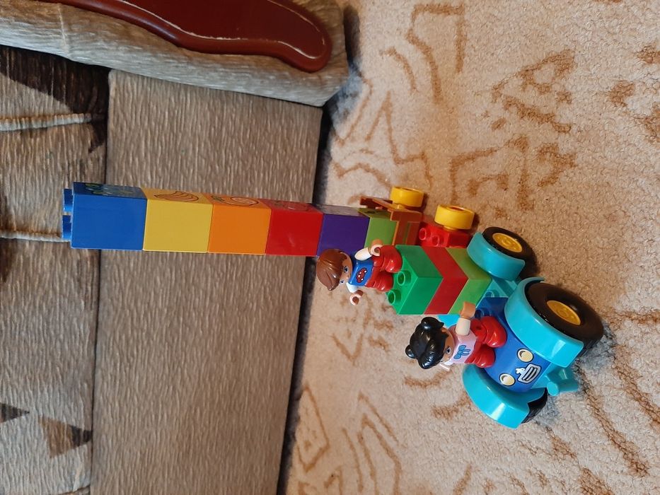 Лєго Дупло мій перший трактор