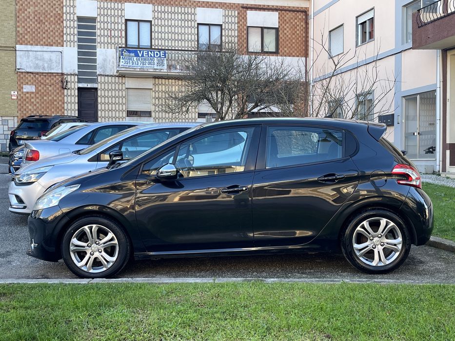 Peugeot 208 - 2011 - 223.000kms