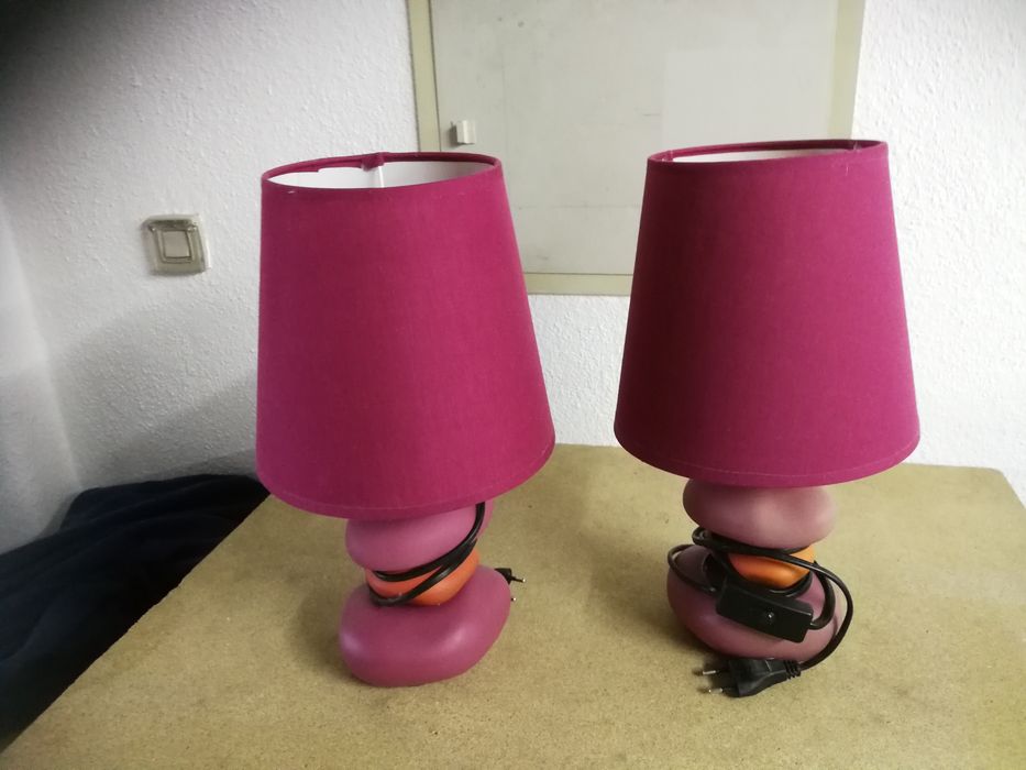 Candeeiro de mesa (cabeceira)