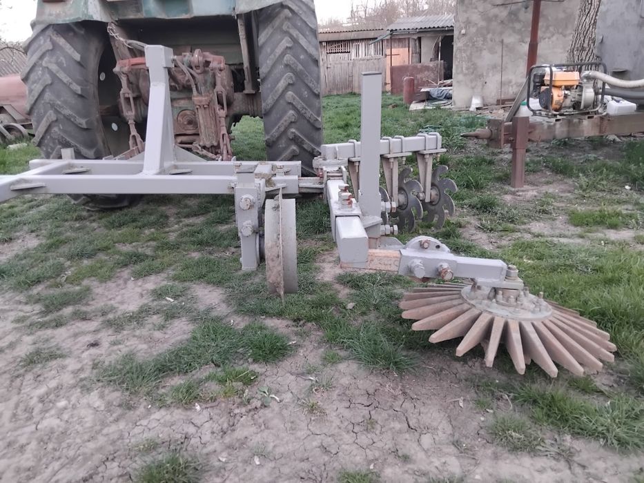 Продам садову бокову фрезу.