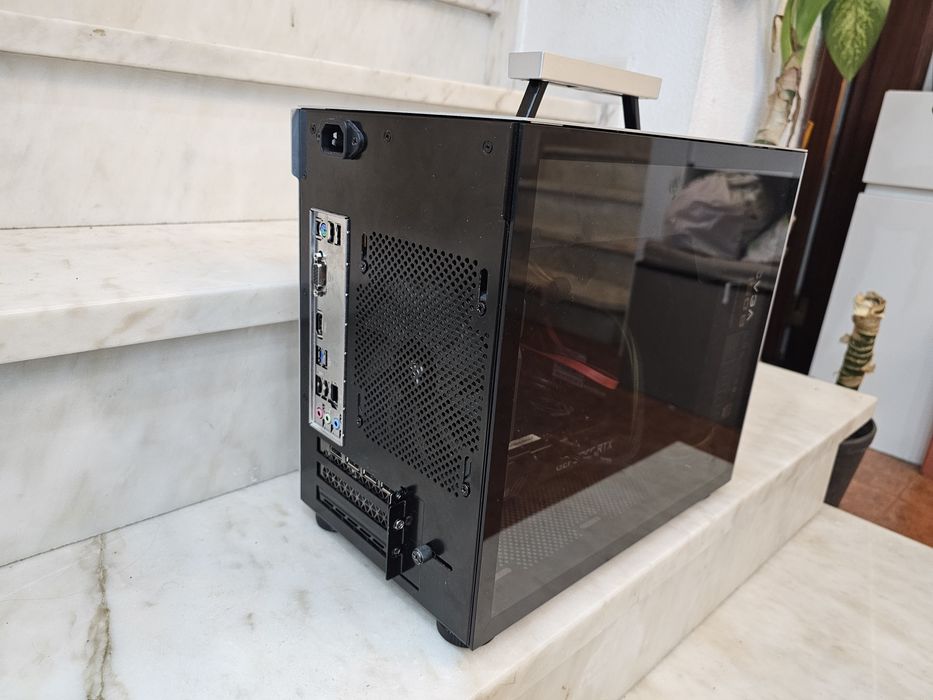 Mini PC Gaming – RTX 3060 Ti | i3-10105F | 8GB DDR4 | Lian Li TU150