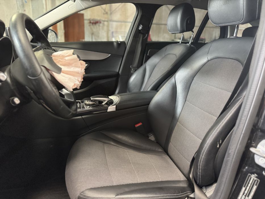 Mercedes C220 CDI Avantgarde - automática - 2017