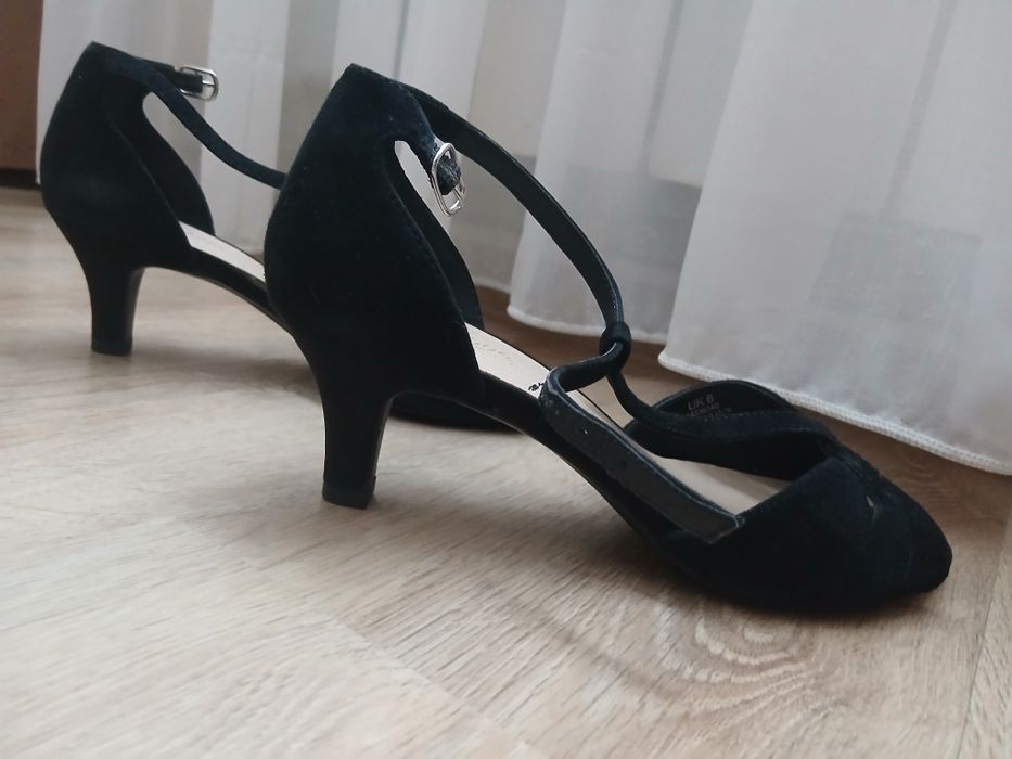 Туфлі для латини бачати