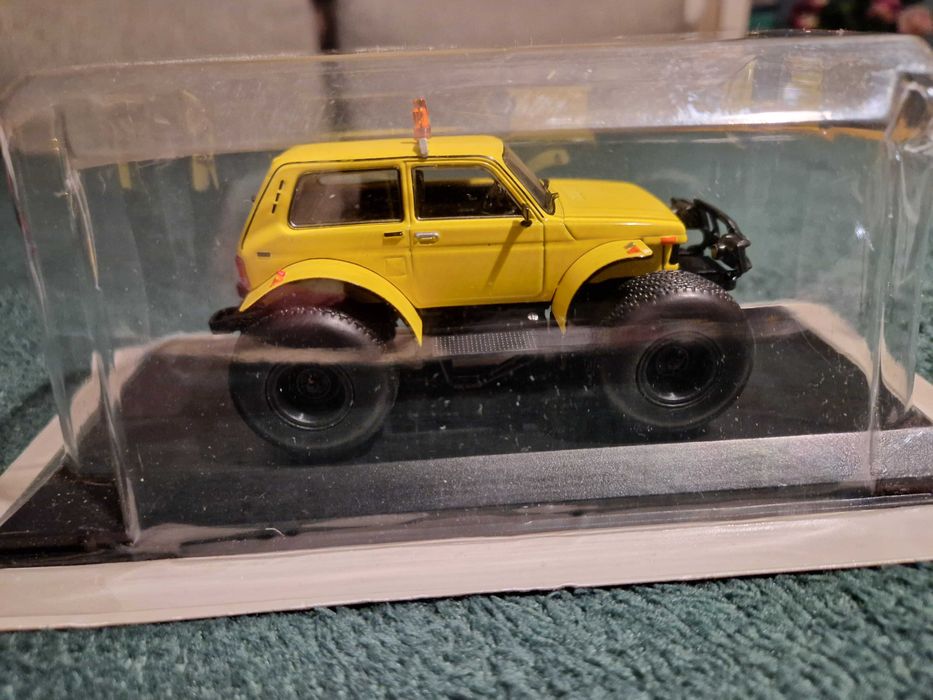 Łada niva bronto 1:43