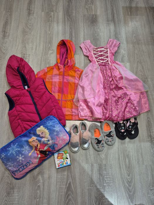 Giga paka dla dziewczynki 110/116 kurtka Zara sukienki strój ksieznicz