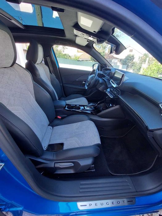 Peugeot  e-2008 GT