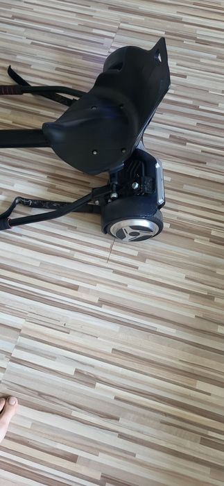 Deskorolka elektryczna blutooh+nakładka  gokart