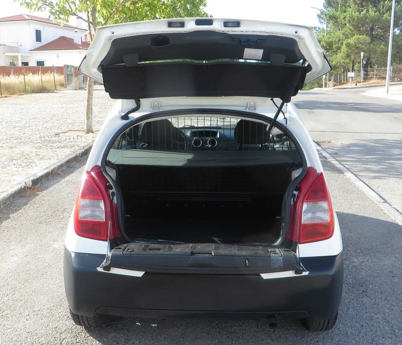 Citroen C2 1.4 Hdi diesel – Versão comercial - Ar condicionado - Revisão - Poucos kms - EXCELENTE!