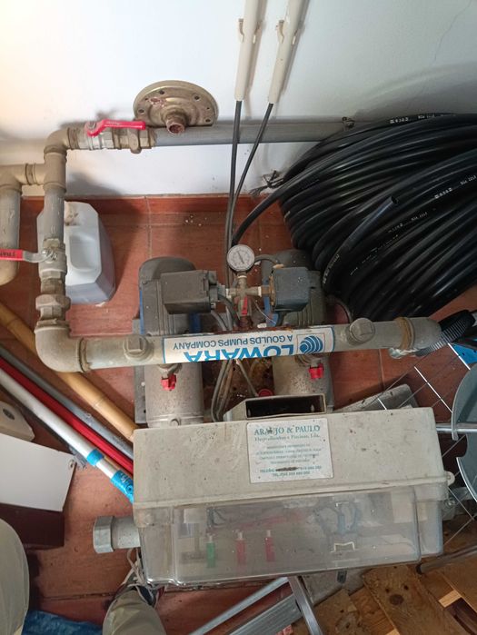 Cisterna 500L + Balão + 2 Motores de Pressão