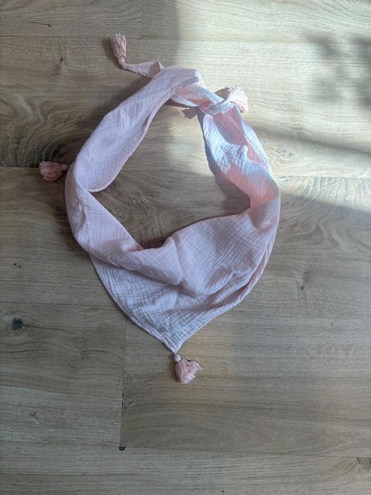 Dwie chusty/apaszki na głowę ,pod szyję lub do włosów dla dziewczynki