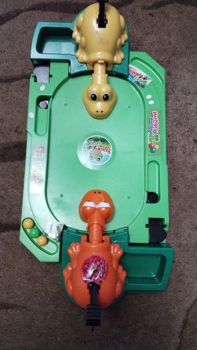 Дитячі ігри ,,Голодні жабенята" та ,,Пін-понг".