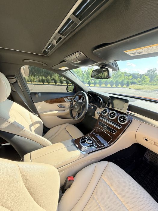 Mercedes-Benz C-Class C300