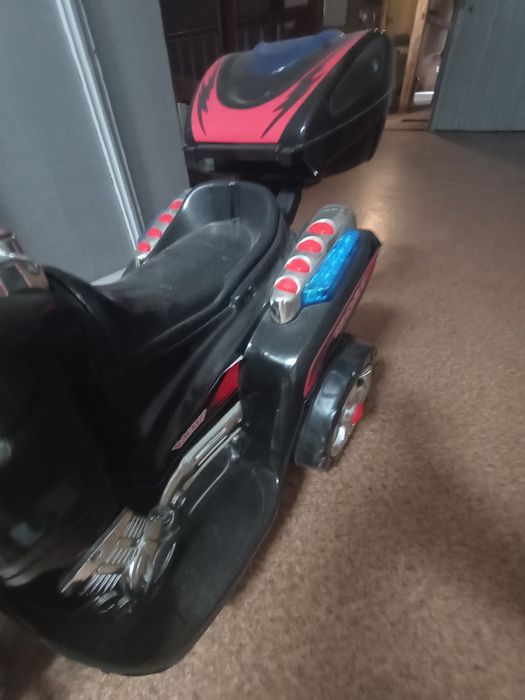 Dziecięy motor na akumulator