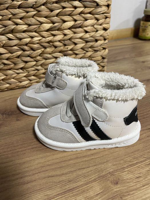 Дитячі ботінки 19 розмір