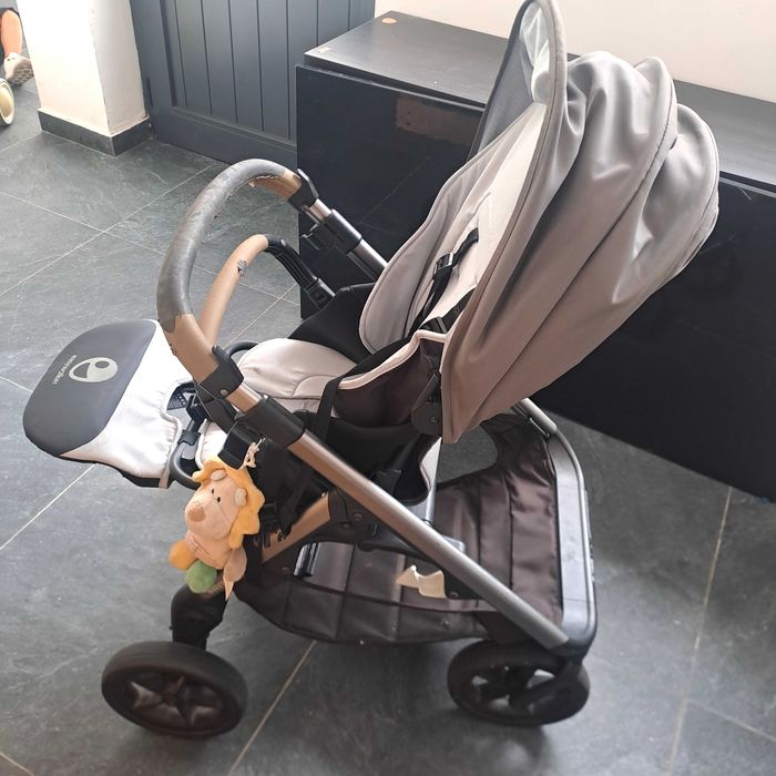 Carro passeio bebé