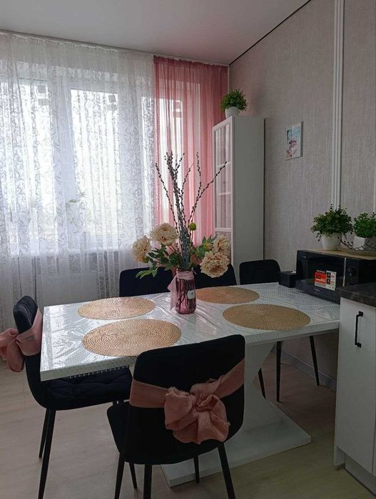 Продам 1 кімнатну, простору квартиру в Скай Сіті на Варненській