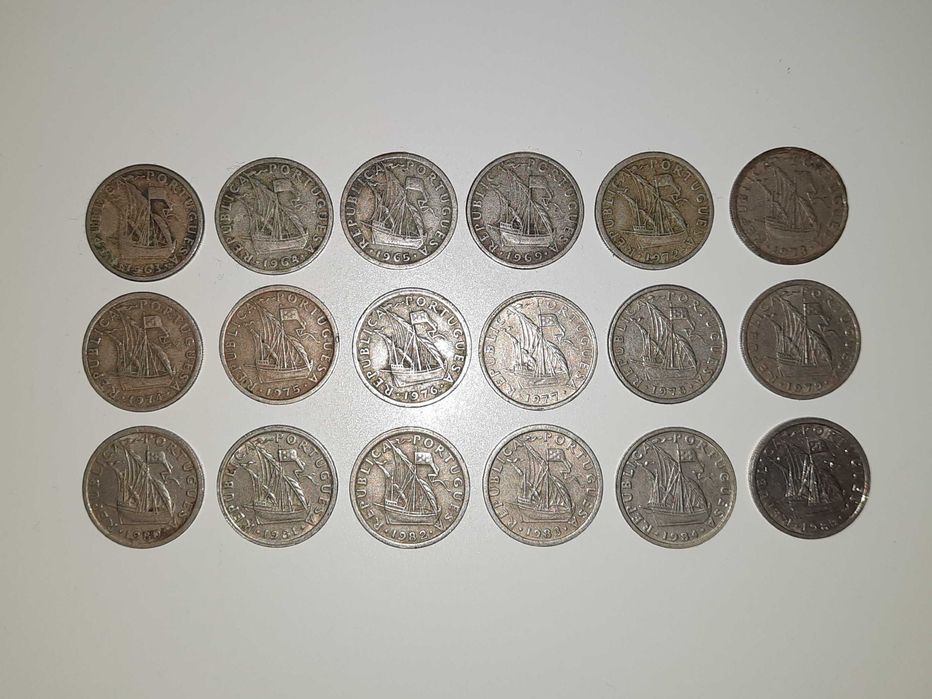 Lote de 124 Moedas - 2$50 Escudos (1963/1985)