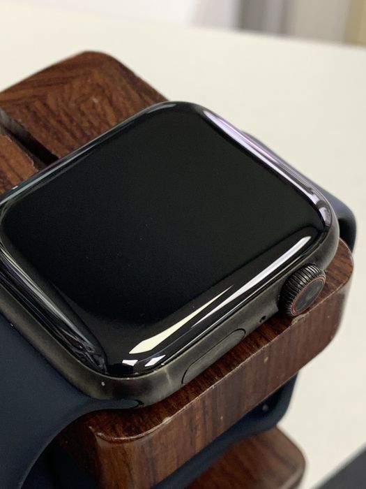 Оригінальні  apple watch series 6 44 mm titanium