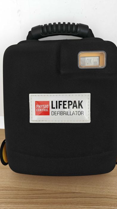 Defibrylator LIFEPAK 1000 – sprawny – cena 2500 zł