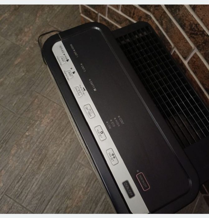 Фотокаталитический воздухоочиститель Daikin MCK75J-K с увлажнением
