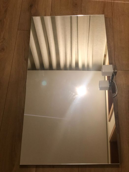 Espelho com Luminária Quadrada 1m x 50cm - Excelente Estado!