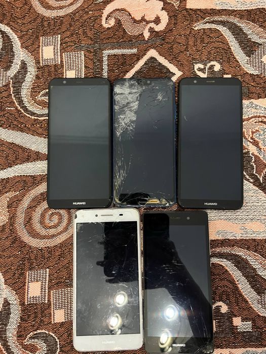 Смартфони робочі та на запчастини
