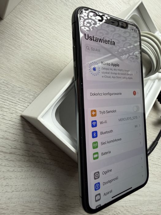 iPhone xs + ładowarka