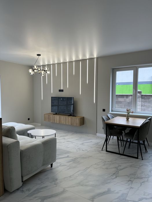 Продаж котеджу, Країна Мрій