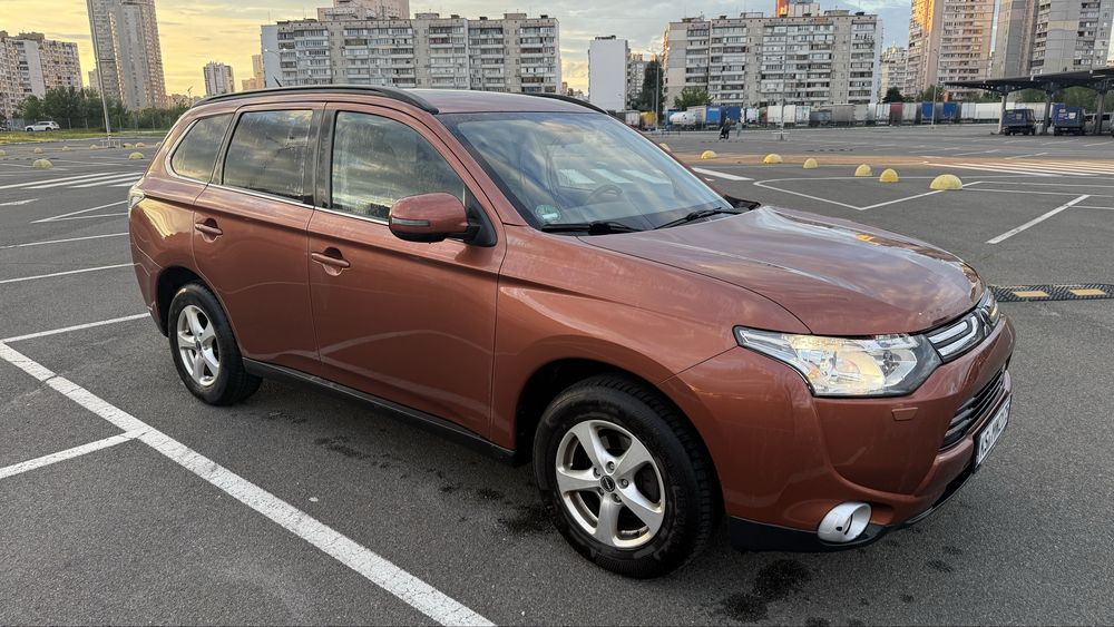 Mitsubishi outlander 2013