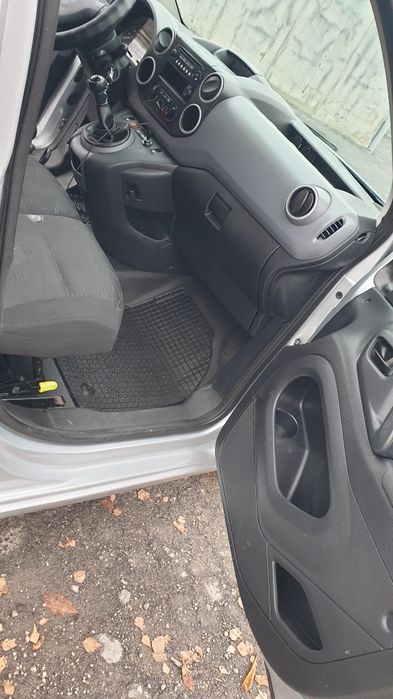 Продаю сітроєн  берлінго 2010р