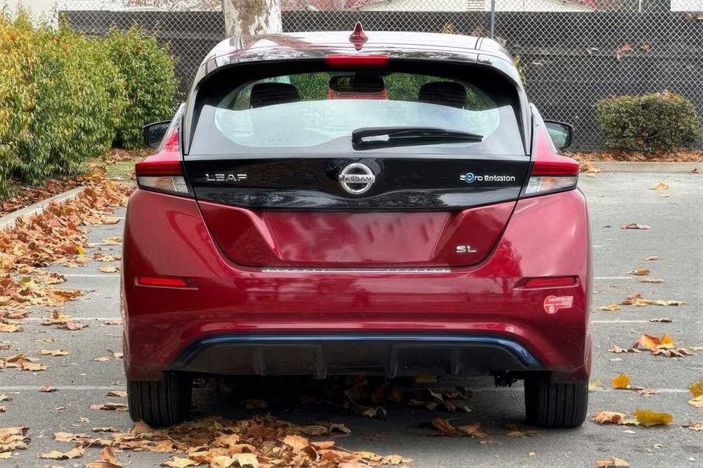 Nissan LEAF SL      2018