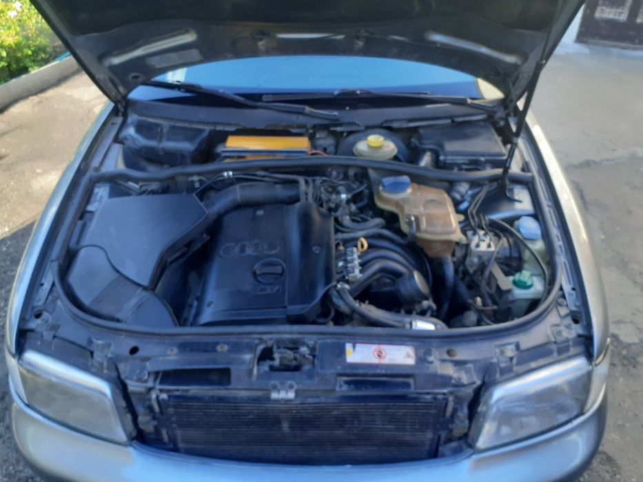 Ауді А4 1998р газ бензин.