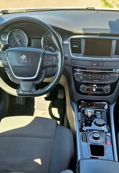 Carro Peugeot 508