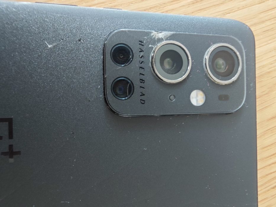 One plus 9 pro 12/256 oled