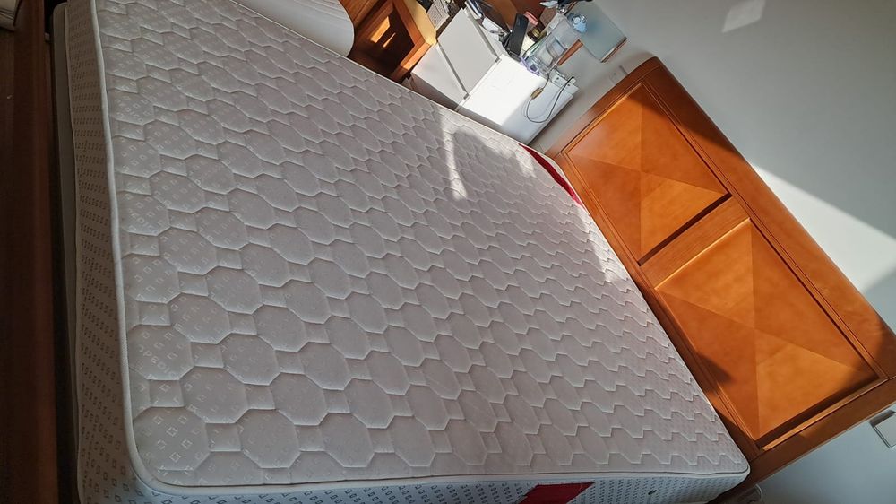 Cama com colchao