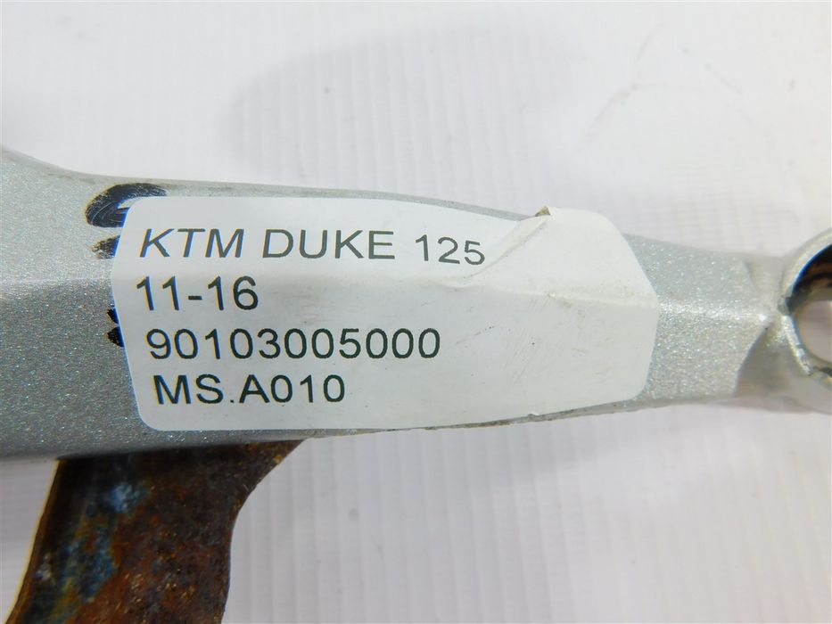 MOCOWANIE SILNIKA KTM DUKE 125 11-16 90103005000