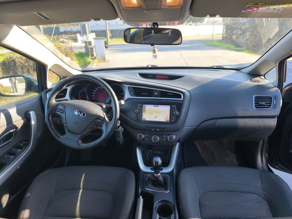 Kia Ceed 1.0 T-GDi Nav Line - SÓ com 81.500Km
