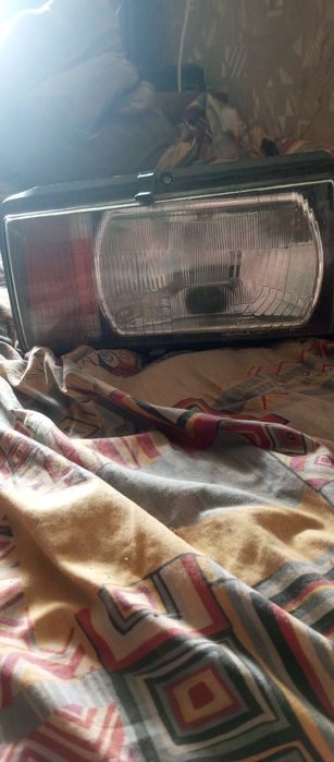 Фара левая  ваз 2107