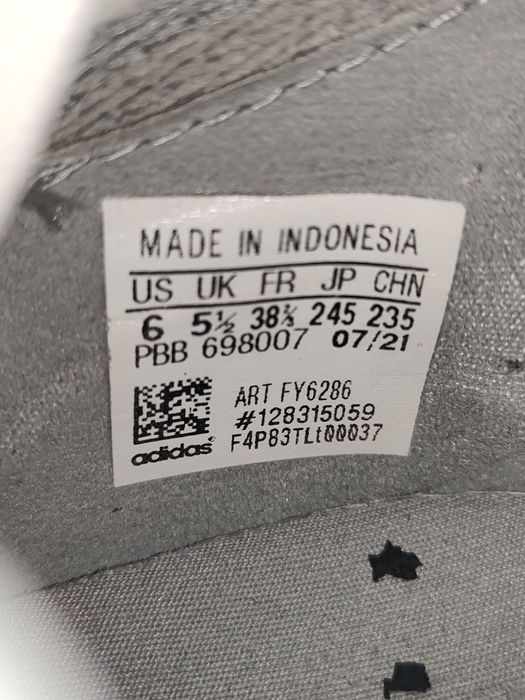 Buty piłkarskie halowe Adidas Predator rozmiar 38 1/3