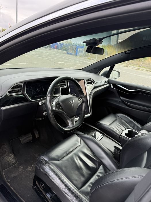 Тесла модел х 84км родного пробега