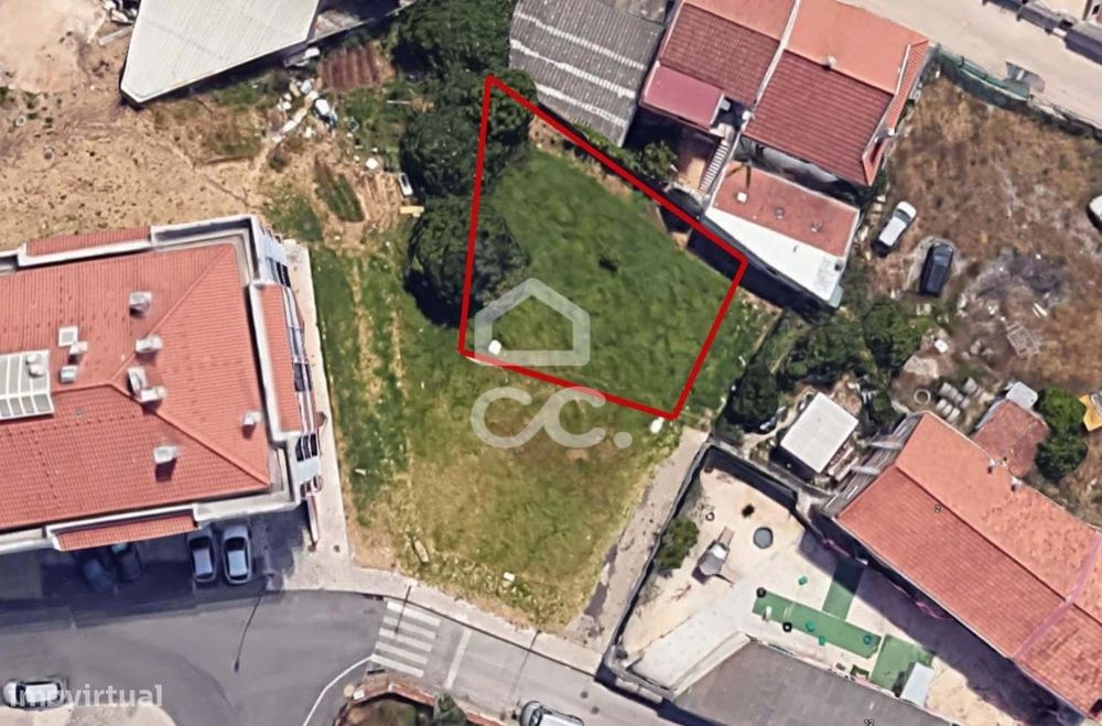 Terreno Urbano em Casal da Mira na Amadora
