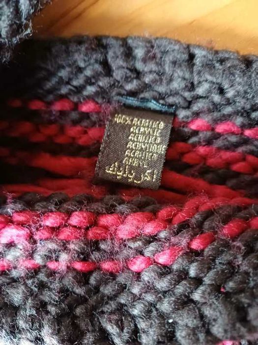 Gorro com pompons